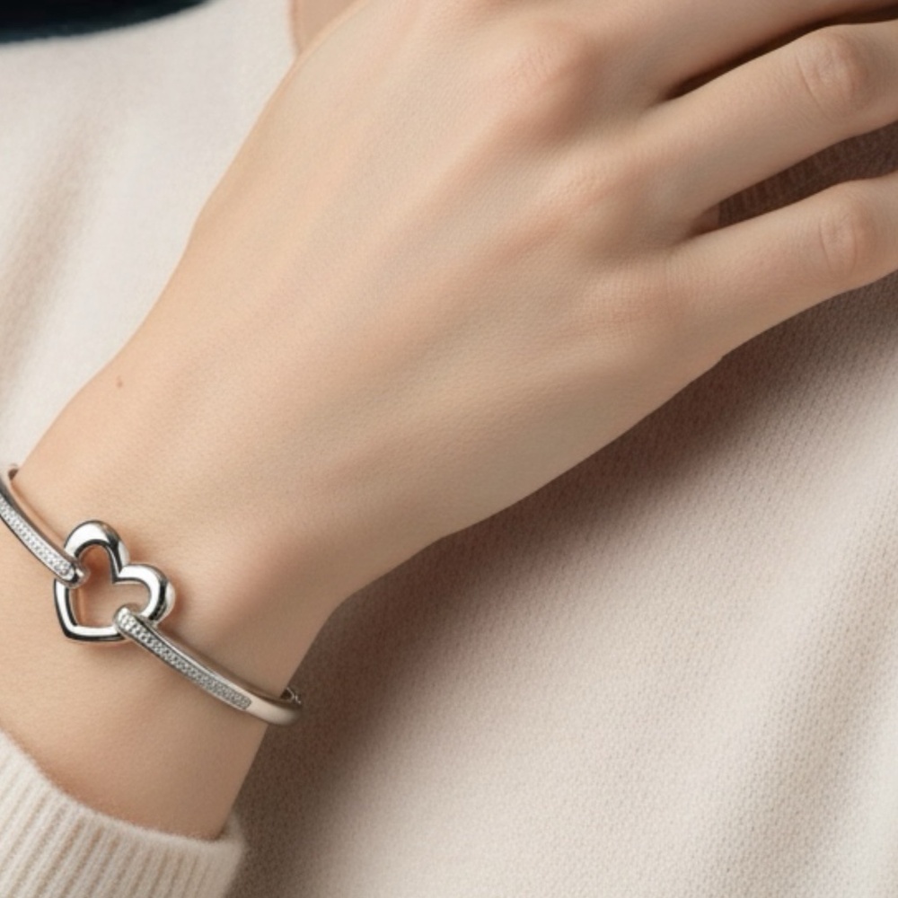 925 Sterling Silver Bangle Bracelet - Heart Clasp with Real Diamond Chips Size M